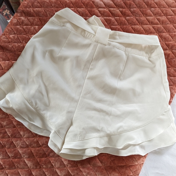 White Ruffle Shorts - Picture 2 of 3